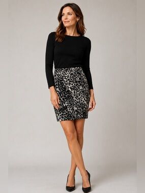 St. John animal print pencil skirt , sz : 12